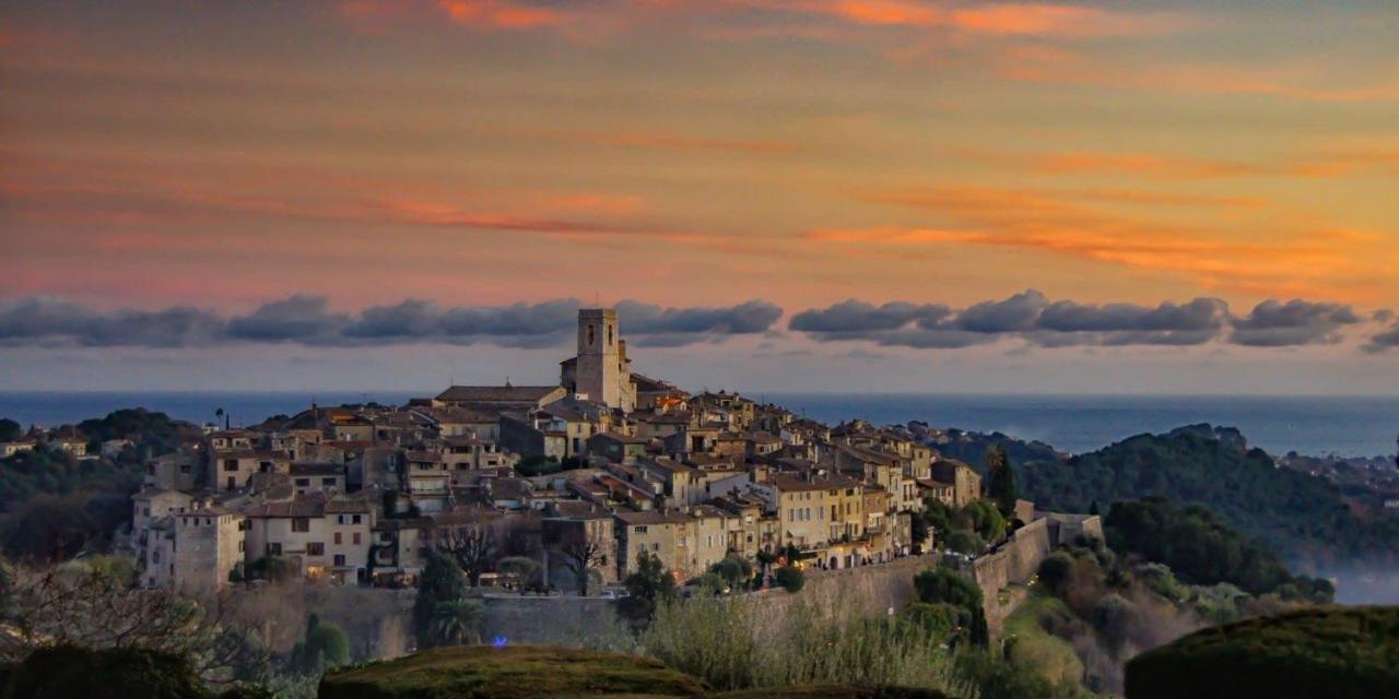 Derriere L'Eglise Daire Saint-Paul-de-Vence Dış mekan fotoğraf